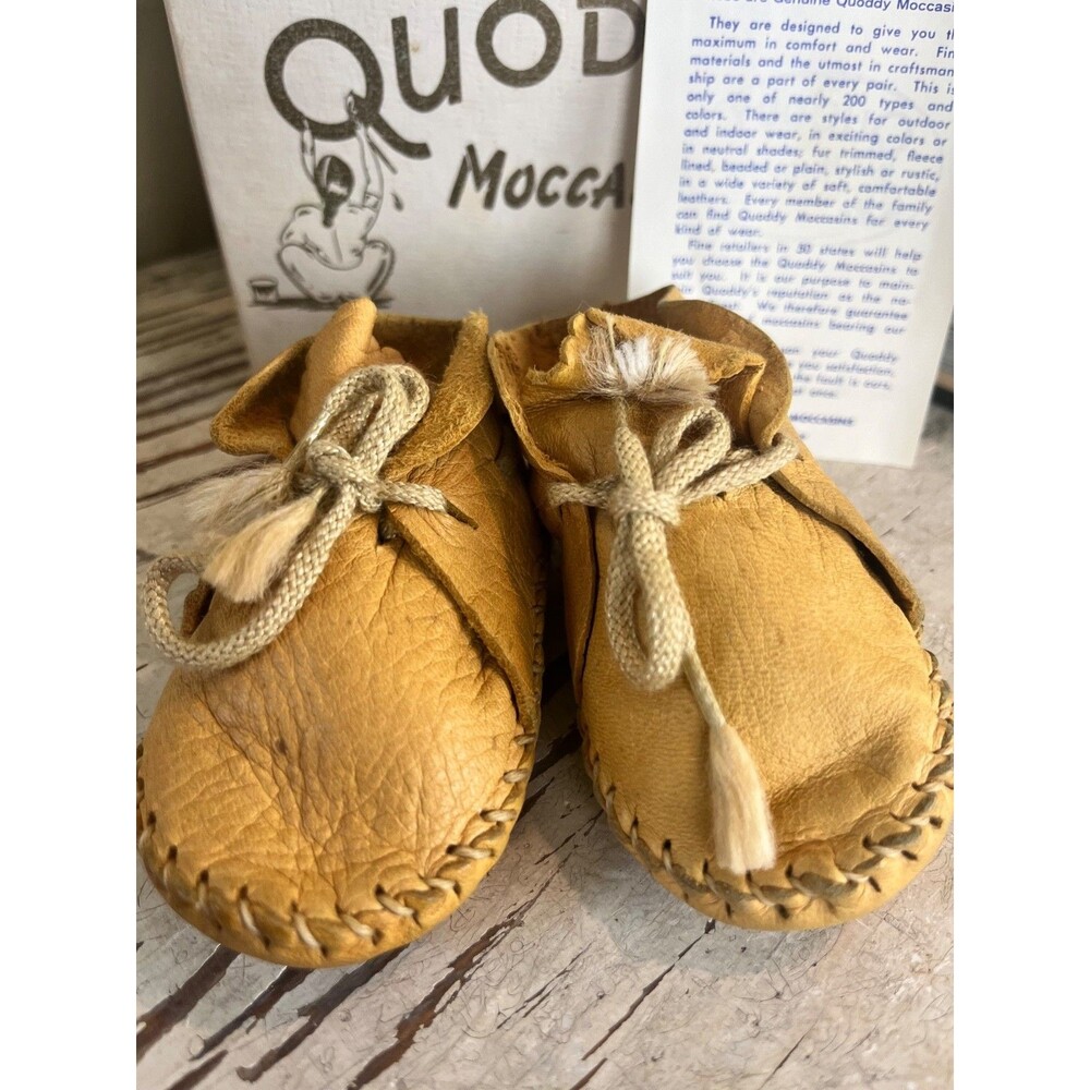 Vintage Gorgeous Quoddy Handsewn Soft Leather Tan Baby Moccasins NOS Size 2